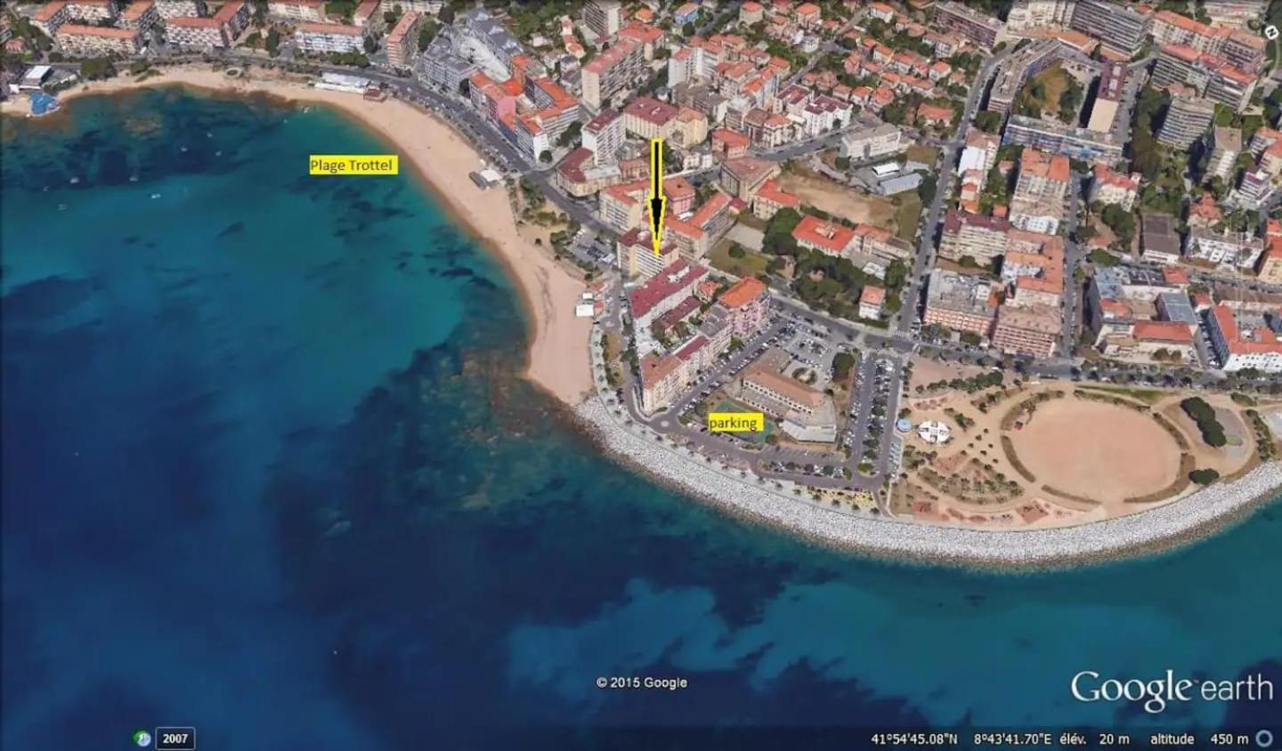 Appartement Magnifique F3 Les Pieds Dans L'eau. Ajaccio (Corsica)